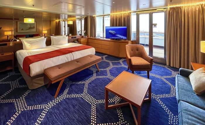 Nicko Cruises Vasco Da Gama Suite with Balcony 1.jpg